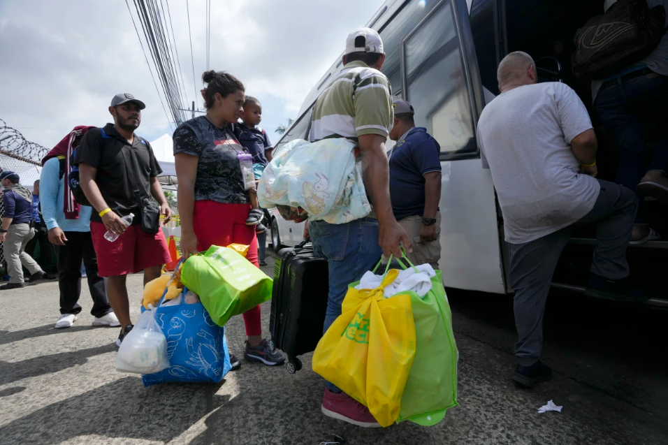 НUNDREDS OF VENEZUELAN MIGRANTS ARE STRANDED IN PANAMA’S CAPITAL LOOKING FOR A WAY HOME