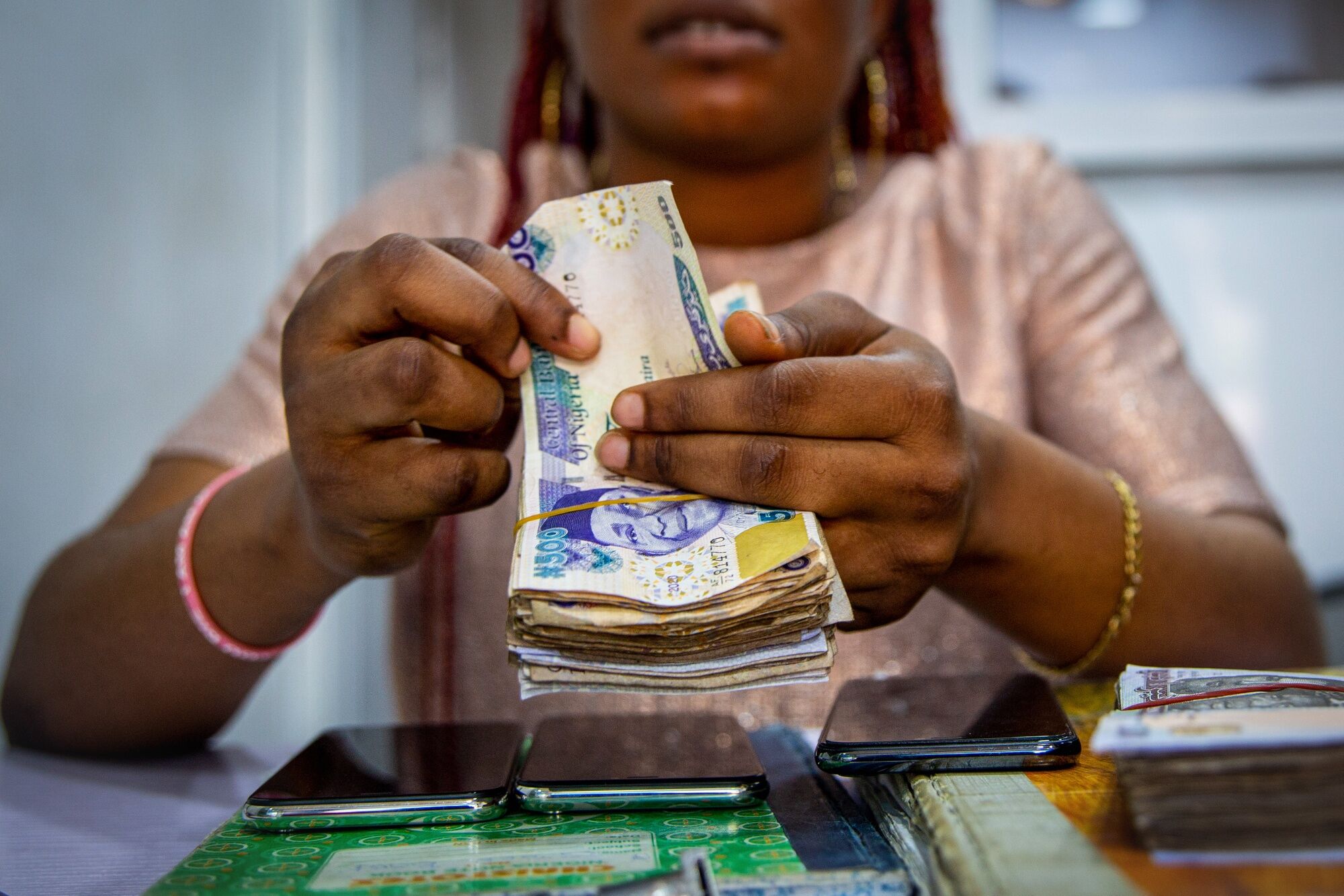 Nigerian Businesses Anticipate Naira Weakness This Year, Expected Appreciation in 2025