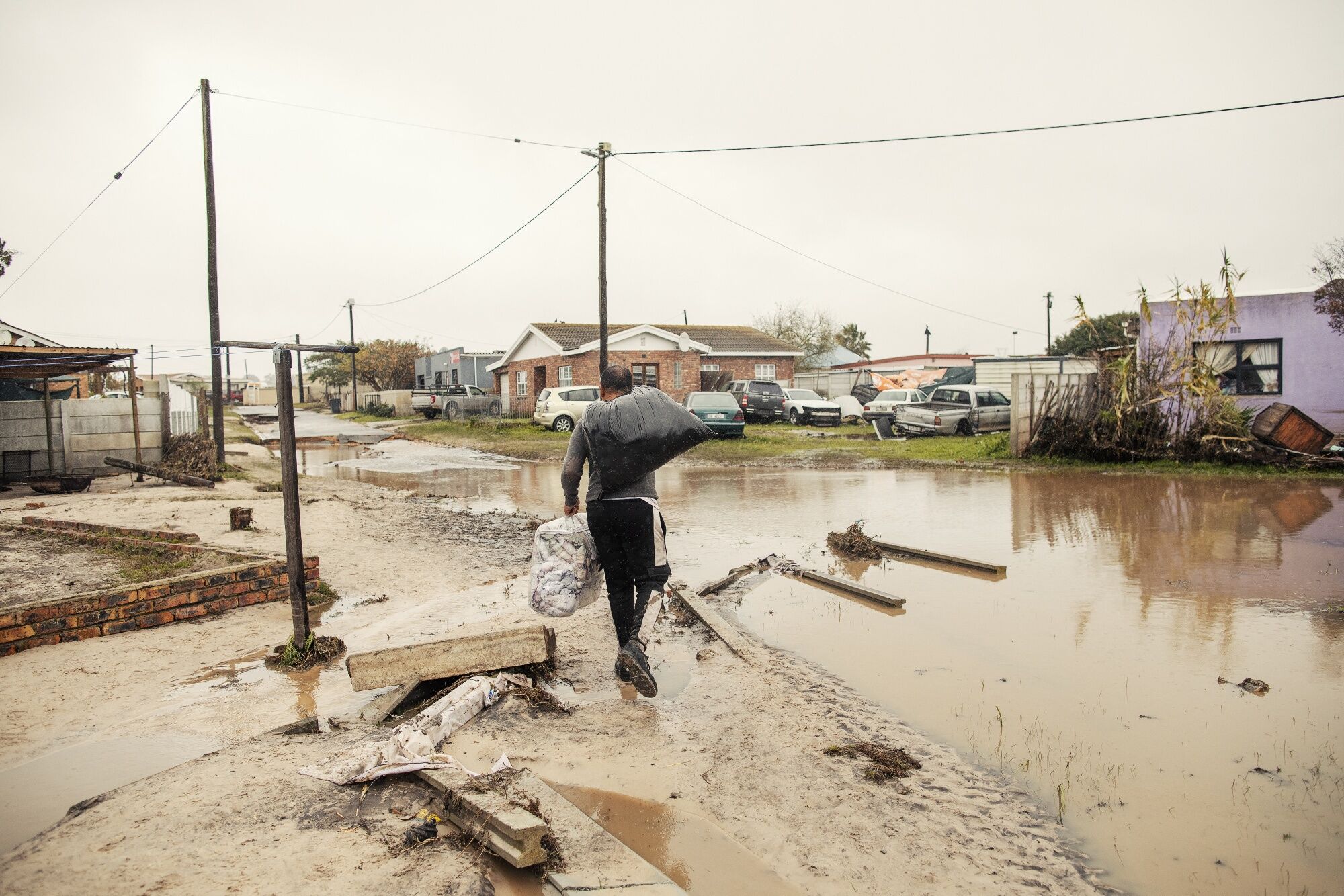 Three Farm Dams Collapse in South Africa, Forcing Hundreds to Relocate