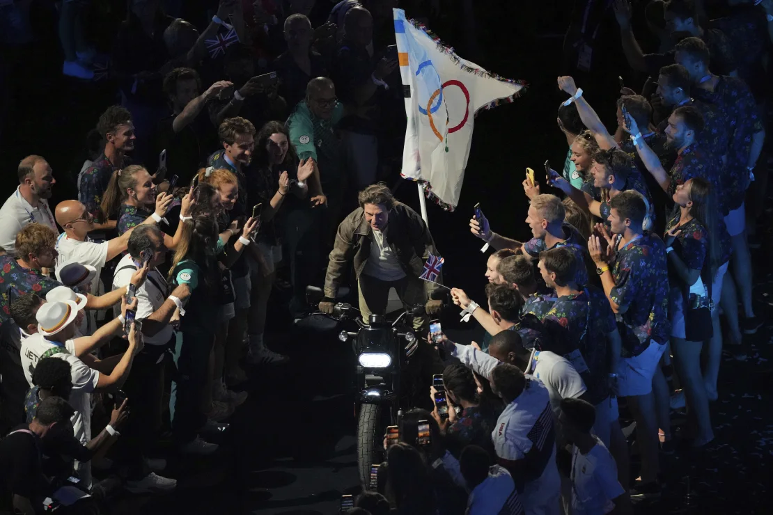 Tom Cruise Defies Gravity with Daring Stadium Jump at Olympics Closing Ceremony