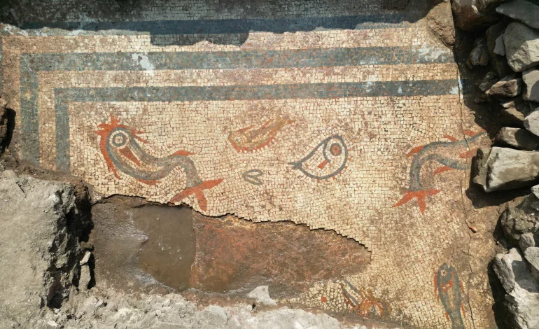 Hidden for Millennia: Well-Preserved Mosaic Uncovered at Roman City in England