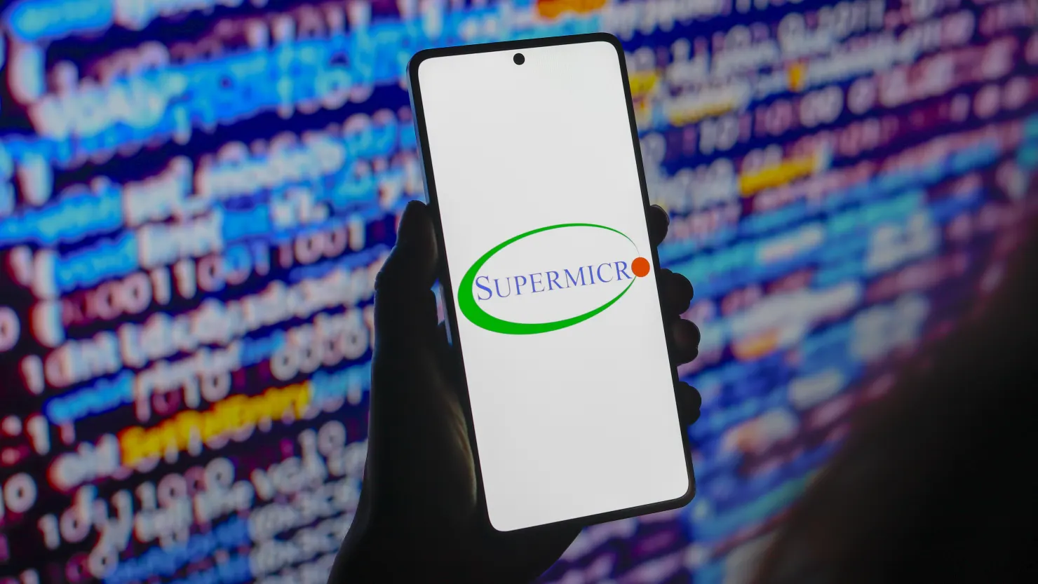 Super Micro Shares Drop 12% Amid Report of DOJ Investigation Following Accounting Allegations