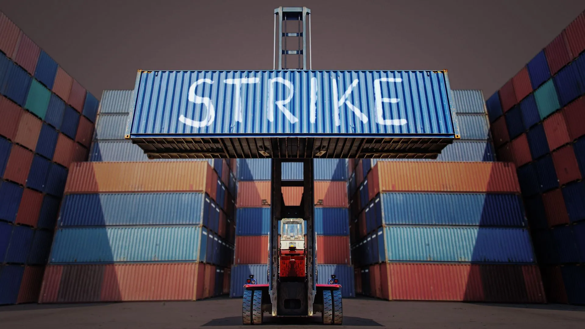 Potential Strike at East Coast Ports Raises Economic Concerns