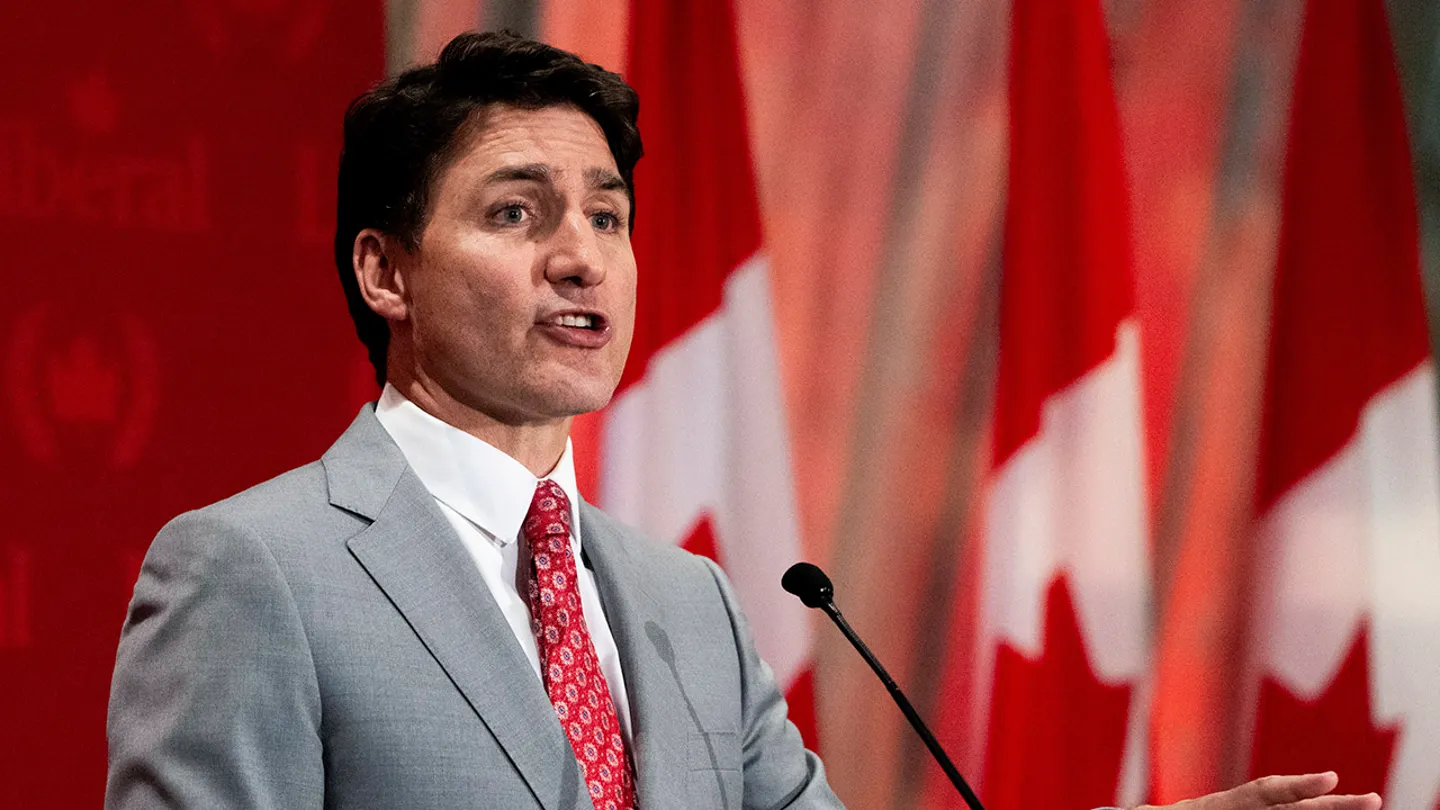 “What About My Taxes?”: Steelworker Grills Trudeau on Cost of Living Crisis During Photo Op