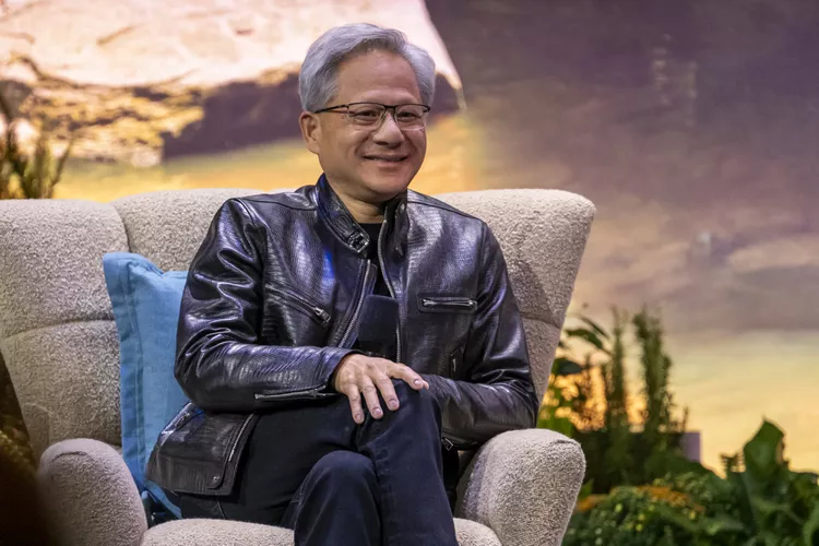 Nvidia Shares Surge as CEO Jensen Huang Concludes Stock Sales Early