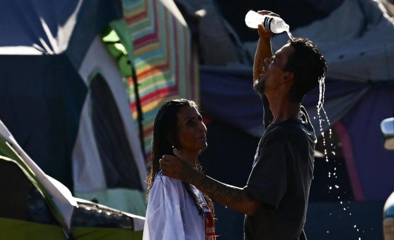 Phoenix Sizzles Through 100th Consecutive Day of 100-Degree Heat, Breaking Record