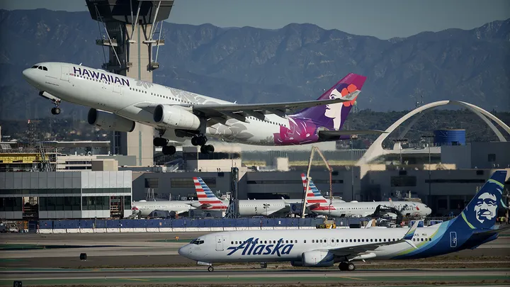 Alaska Airlines’ $1.9 Billion Acquisition of Hawaiian Airlines Approved by US Regulators