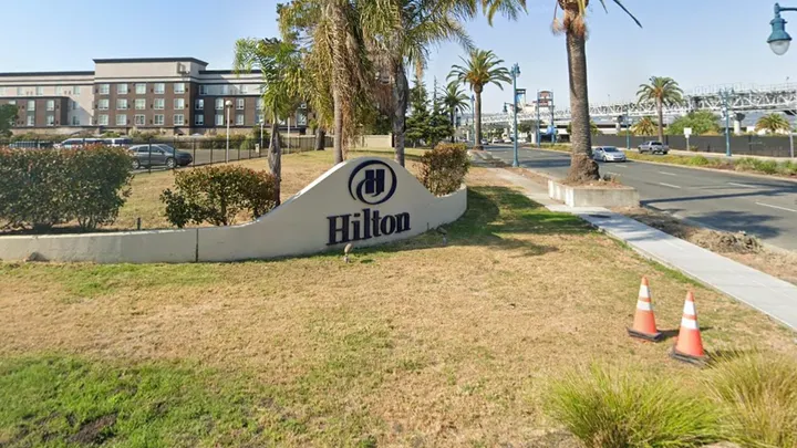 Hilton Hotel Near Oakland Airport Closes After 56 Years Amid Crime Concerns