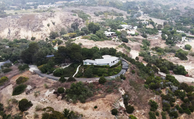 Rancho Palos Verdes Residents Express Frustration and Seek Assistance Amid Landslide Crisis