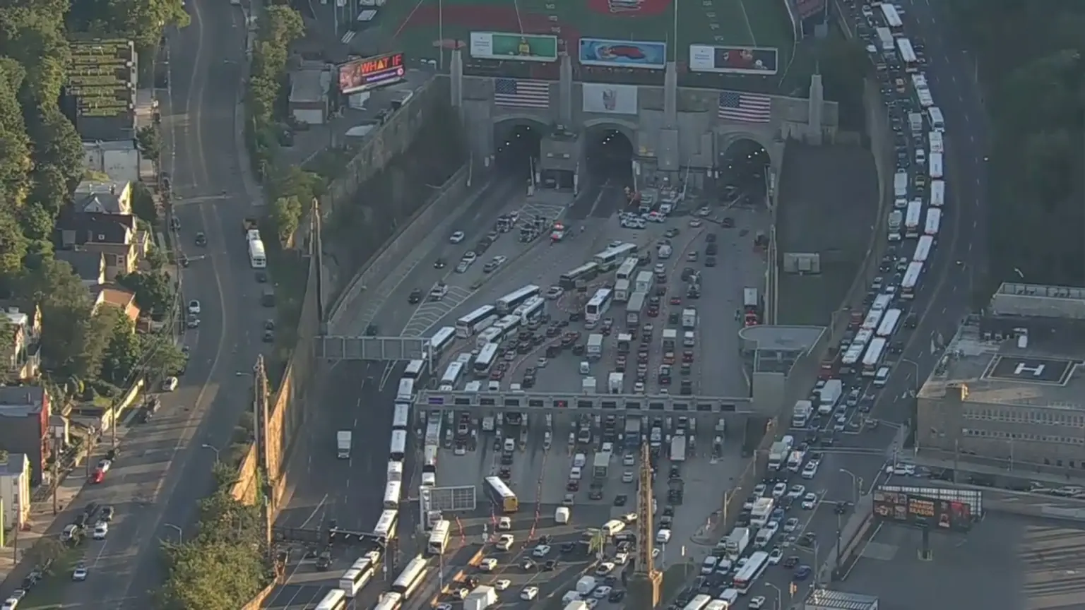 NYC Commuters Face Major Delays in Lincoln Tunnel After Disabled Bus and Crash