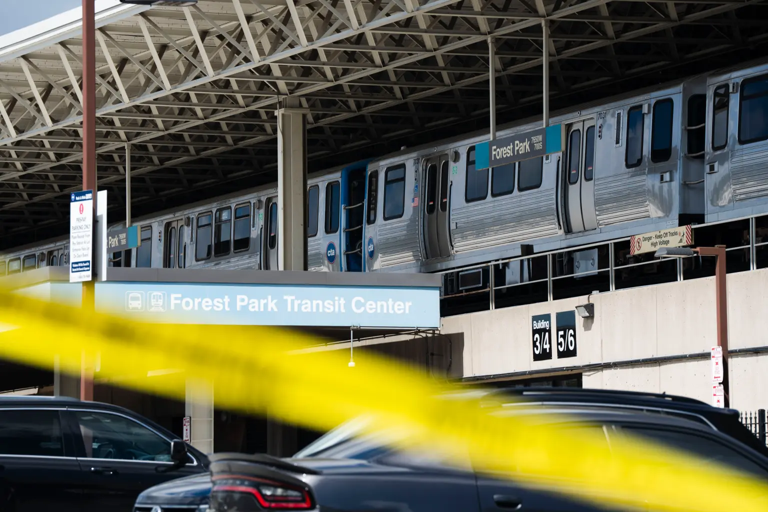 Four Passengers Fatally Shot on Chicago-Area Train: Authorities Investigating