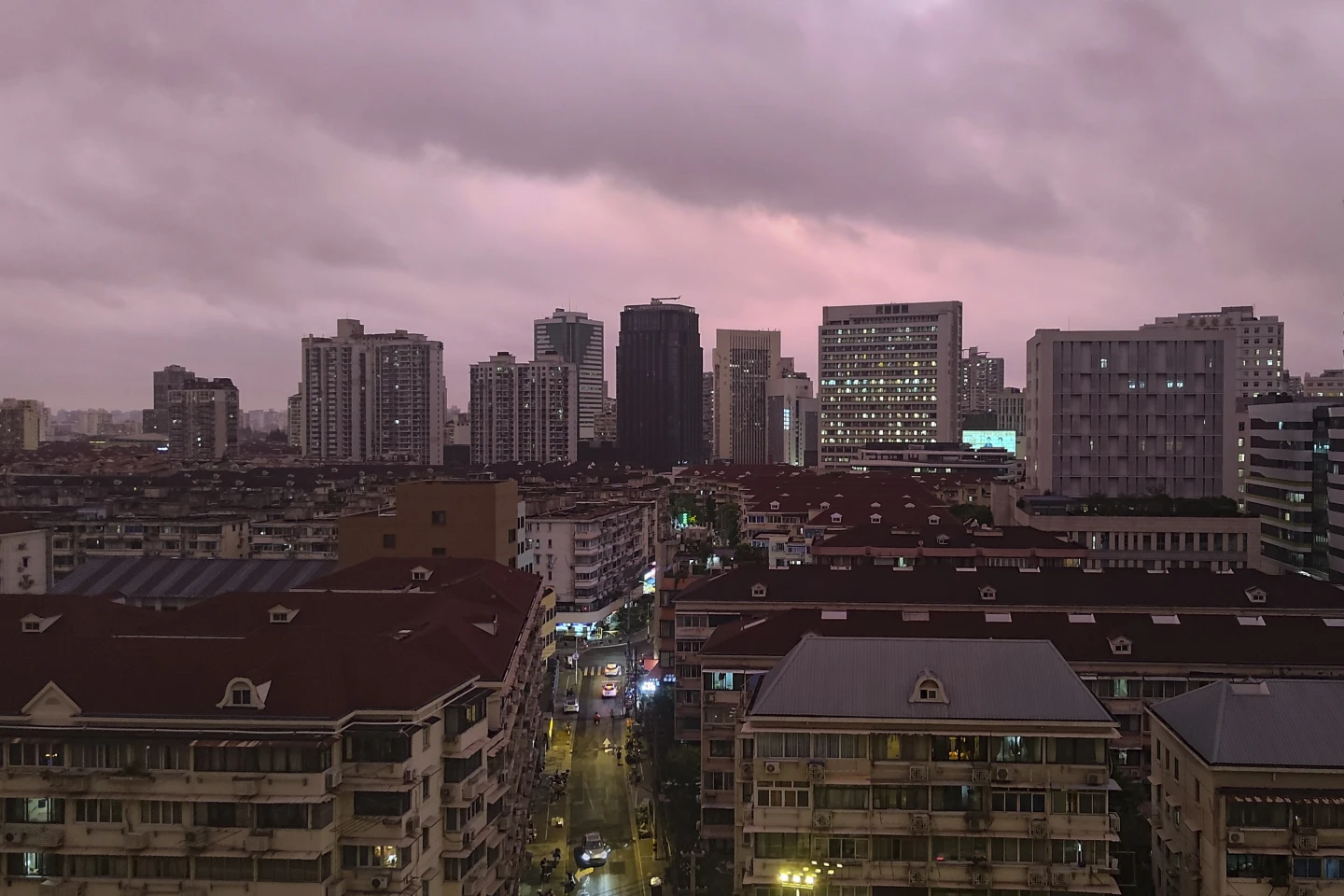 Typhoon Bebinca Pummels Shanghai, Disrupting Mid-Autumn Festival Celebrations