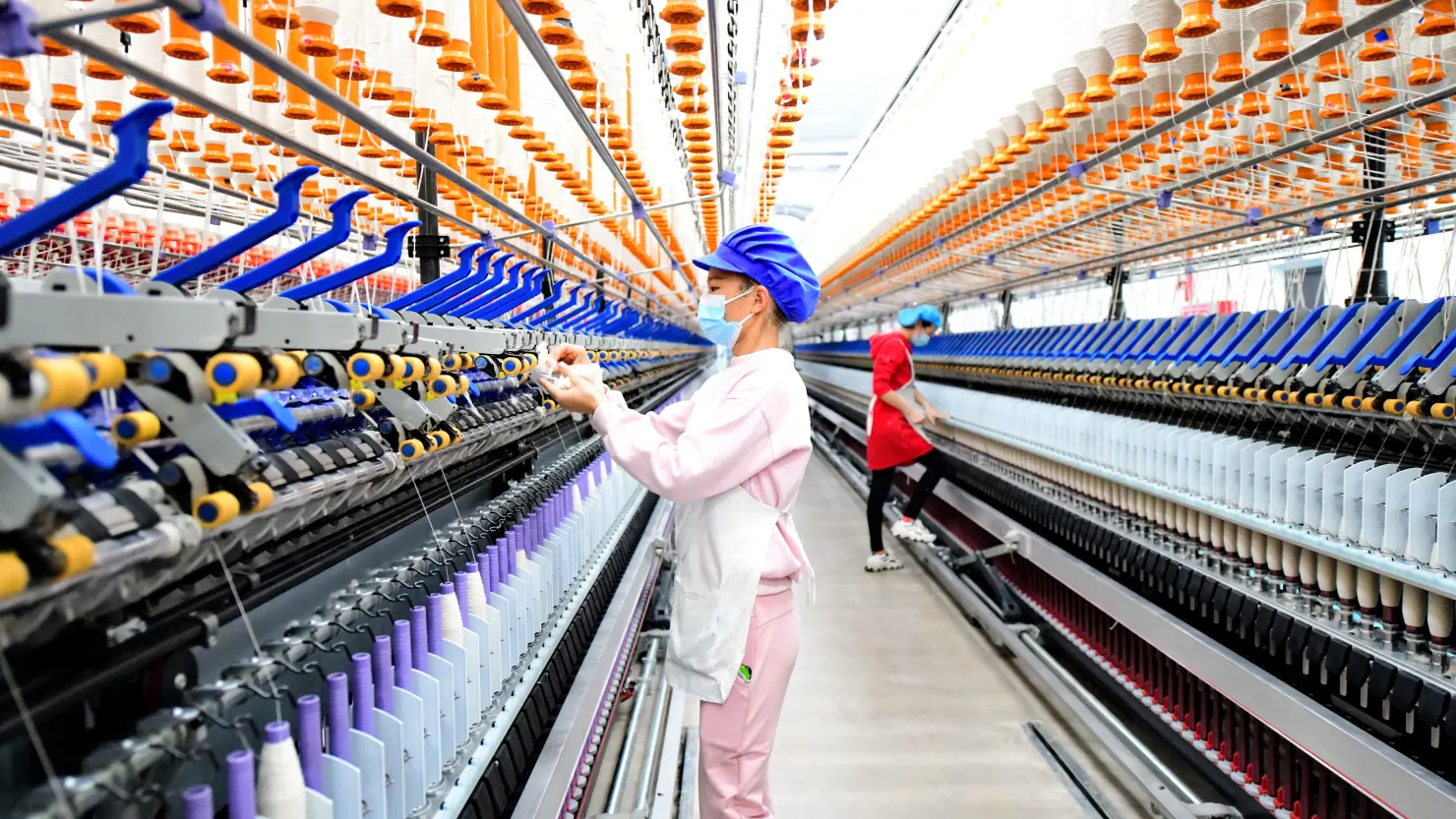 China’s Steel and Oil Industries Feel Strain Amid Slow Economic Growth