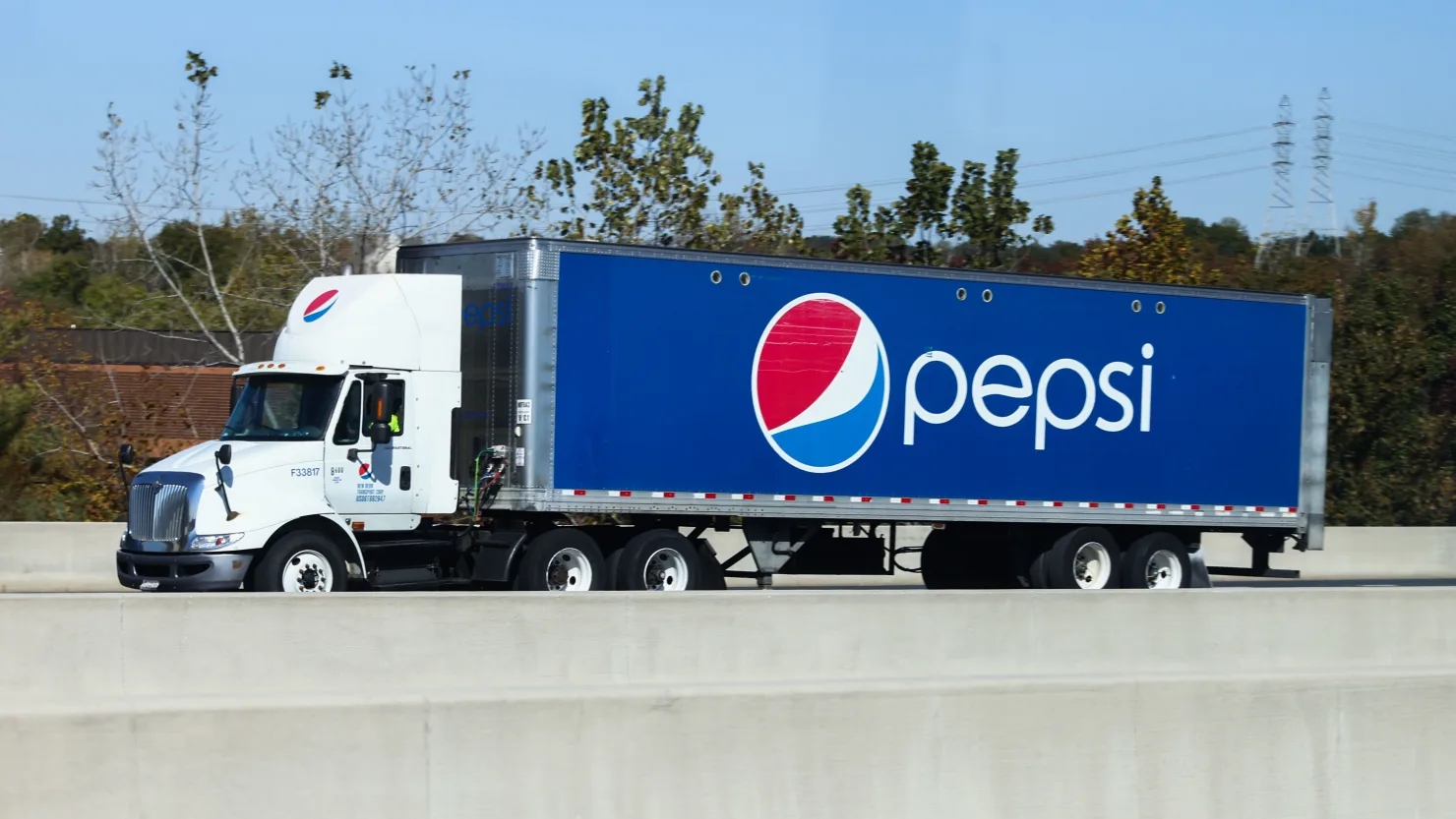 PepsiCo Lowers Revenue Forecast as US Snack and Drink Sales Slow