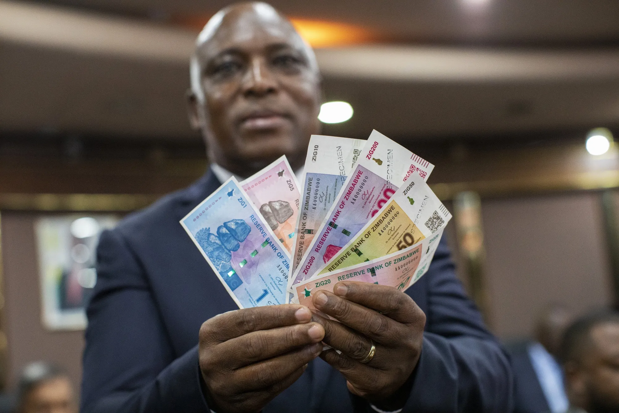 Zimbabwe’s Gold-Backed Currency Faces Doubts Despite Governor’s Reassurances