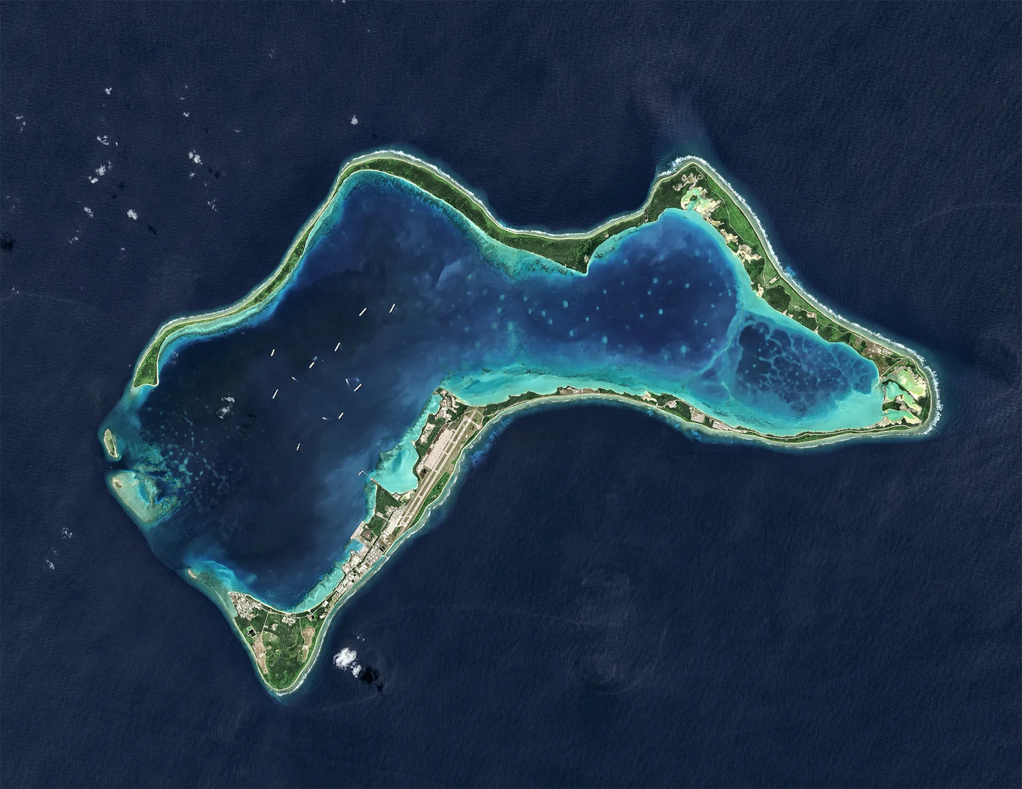 UK Cedes Chagos Islands to Mauritius, But Retains Control of Key Military Base