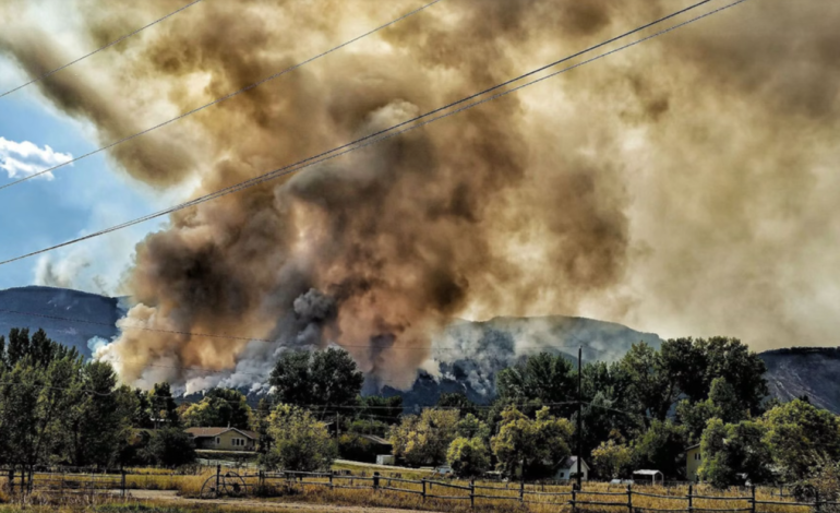 Elk Fire Consumes Buildings Near Dayton as Residents Rally to Protect Homes