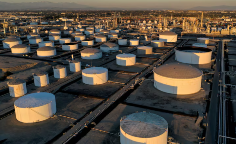 Oil Prices Stabilize After Previous Decline Amid Israel-Hezbollah Ceasefire Speculation