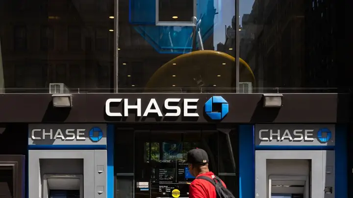 JPMorgan Sues Customers Over Alleged Exploitation of ATM Malfunction