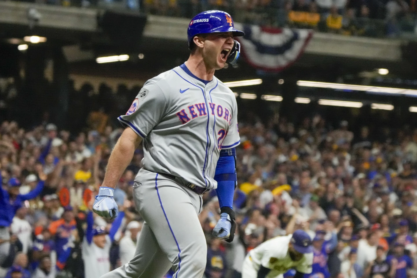 Alonso’s Ninth-Inning Blast Sends Mets Past Brewers, Into NLDS