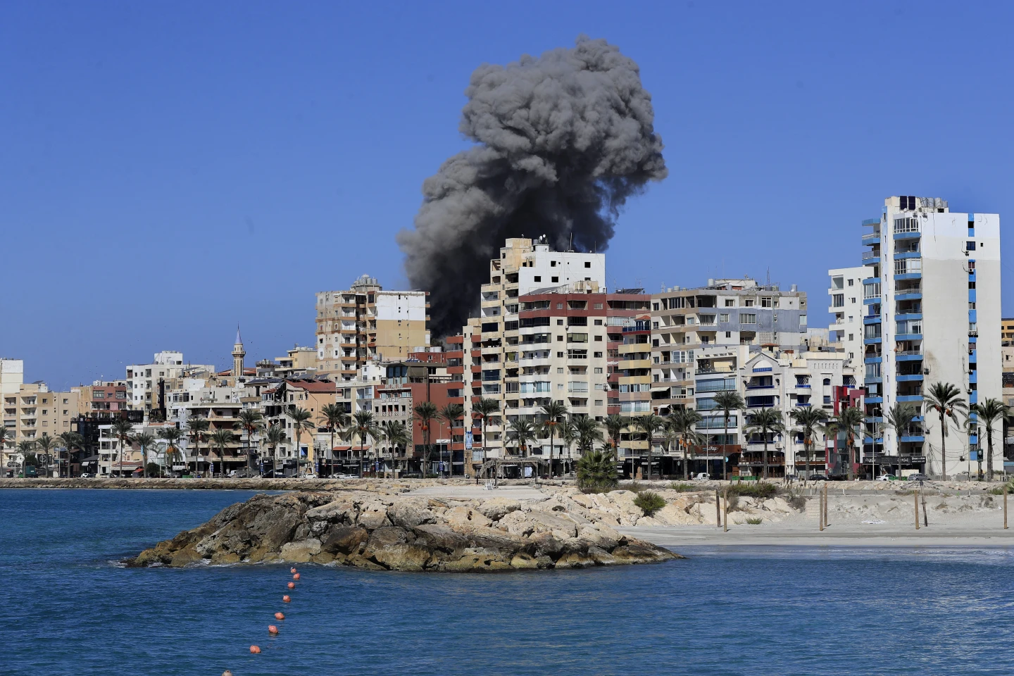 Israeli Strikes Hit Tyre, Lebanon, Killing 3 in Nearby Maarakeh