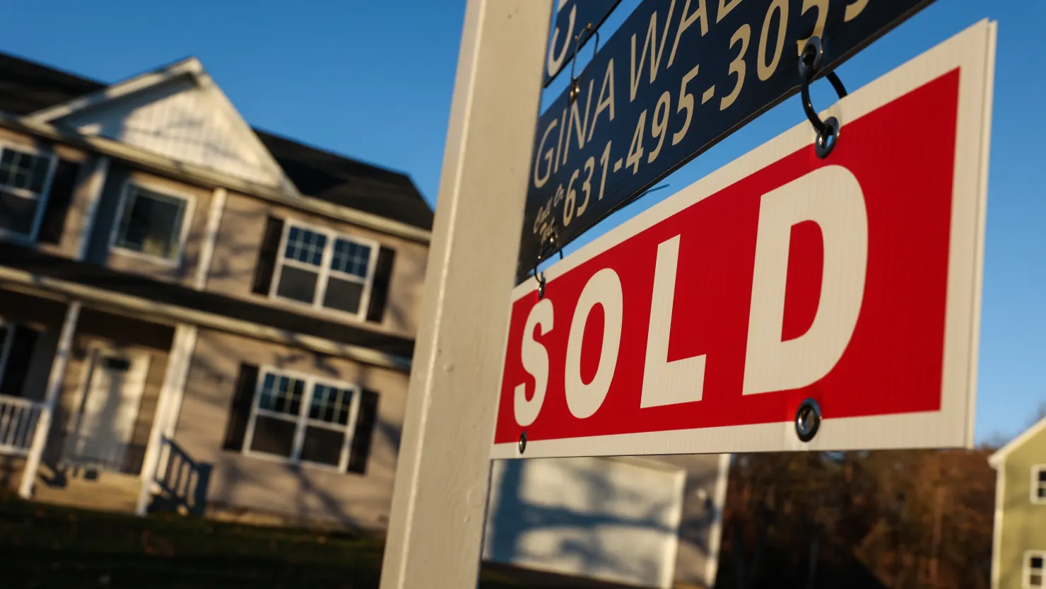 October Sees Surge in Home Sales as Mortgage Rates Temporarily Ease