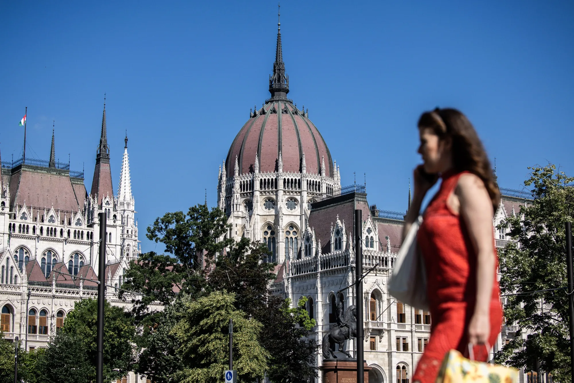 Hungarian Government Aims for Budget Deficit Reduction Amidst Recession, Election Risks