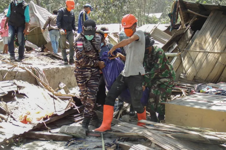 Volcanic Eruptions in Eastern Indonesia Kill at Least 10, Thousands Evacuated