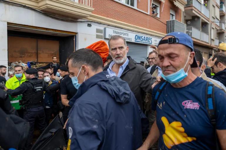 Anger Erupts as Spanish Royals Visit Flood-Devastated Valencia Suburb