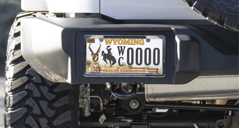 Wyoming’s Wildlife Conservation License Plate Gets New Design Featuring Pronghorn