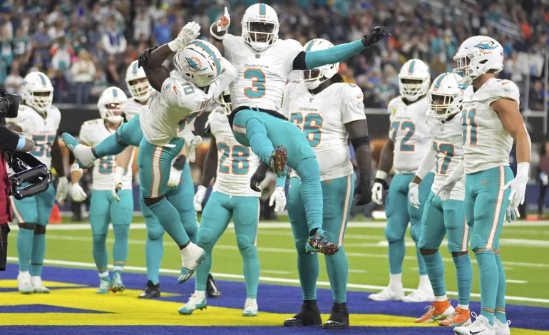 Miami Dolphins’ Hill Ends Scoring Drought, Dolphins Edge Rams in Monday Night Thriller