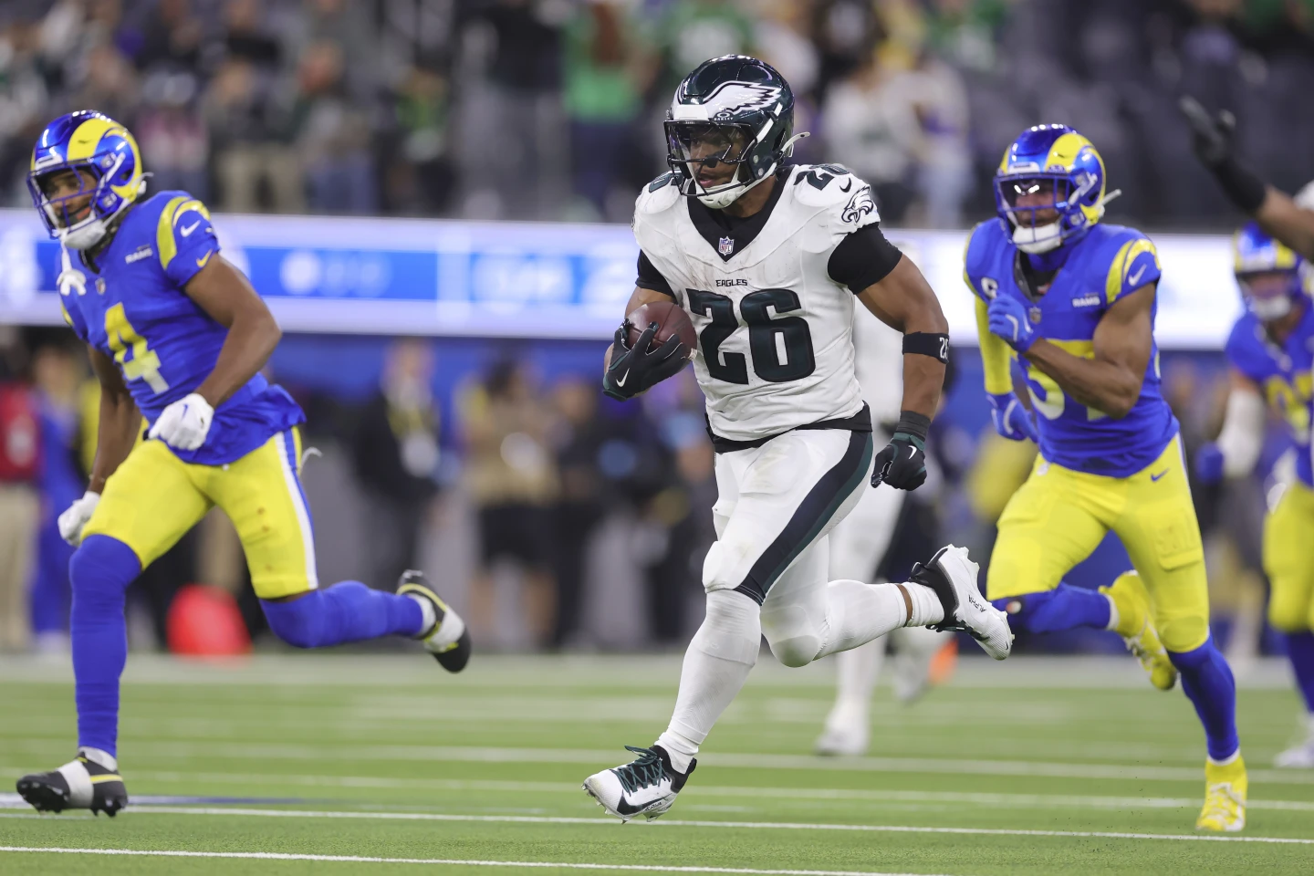 Barkley’s Record-Breaking Night Fuels Eagles’ Dominant Victory Over Rams