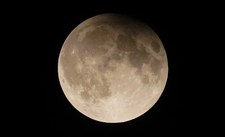 Temporary “Mini-Moon” to Make Close Approach to Earth in January