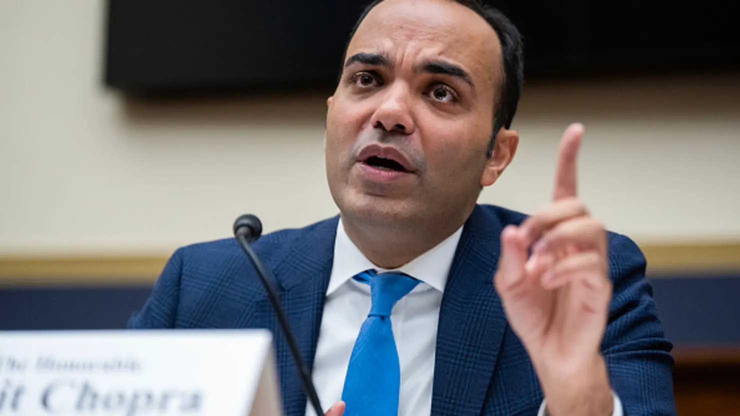 New Rule to Limit Overdraft Fees Aims to Save US Consumers Billions