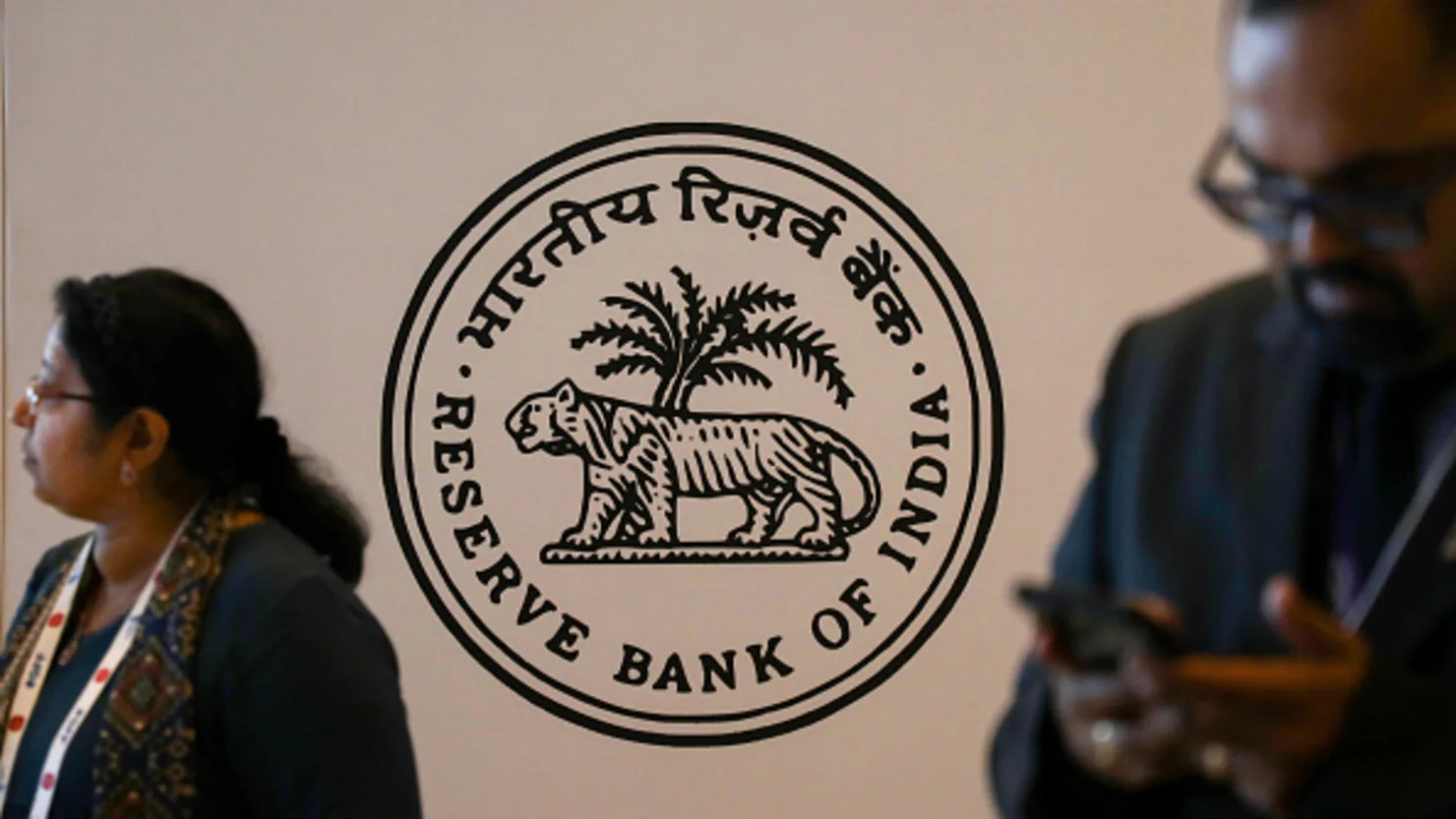 India Appoints Finance Ministry Official as New Central Bank Governor