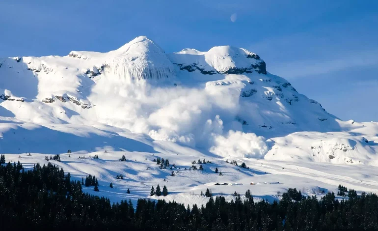 Heavy Snow in Alps, Strong Winds Hit Europe Ahead of Christmas