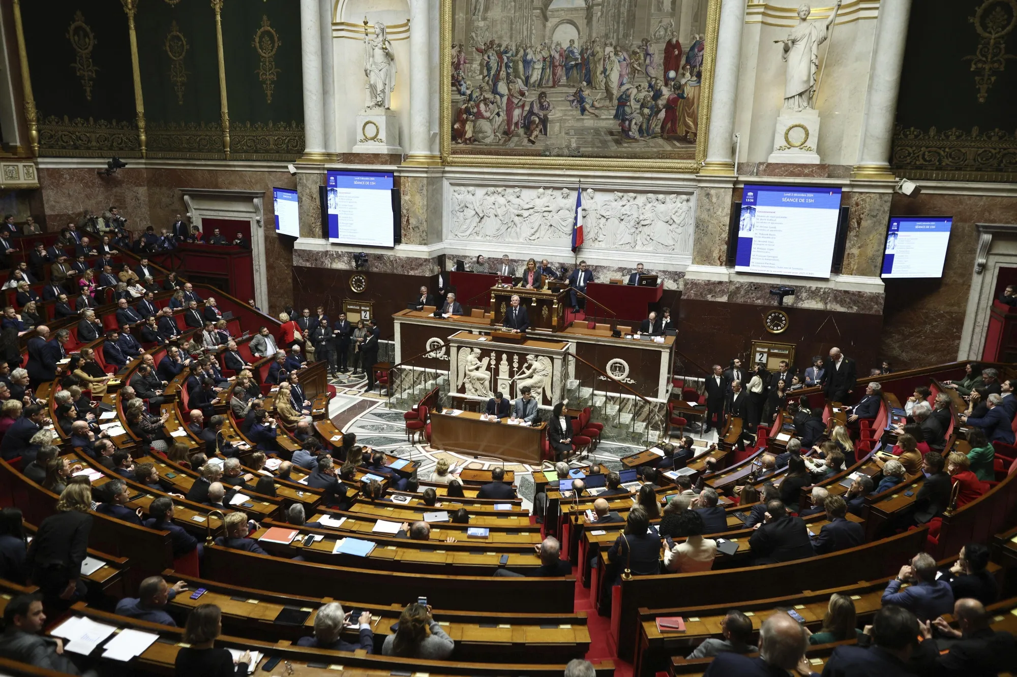 French Government Faces Collapse in No-Confidence Vote