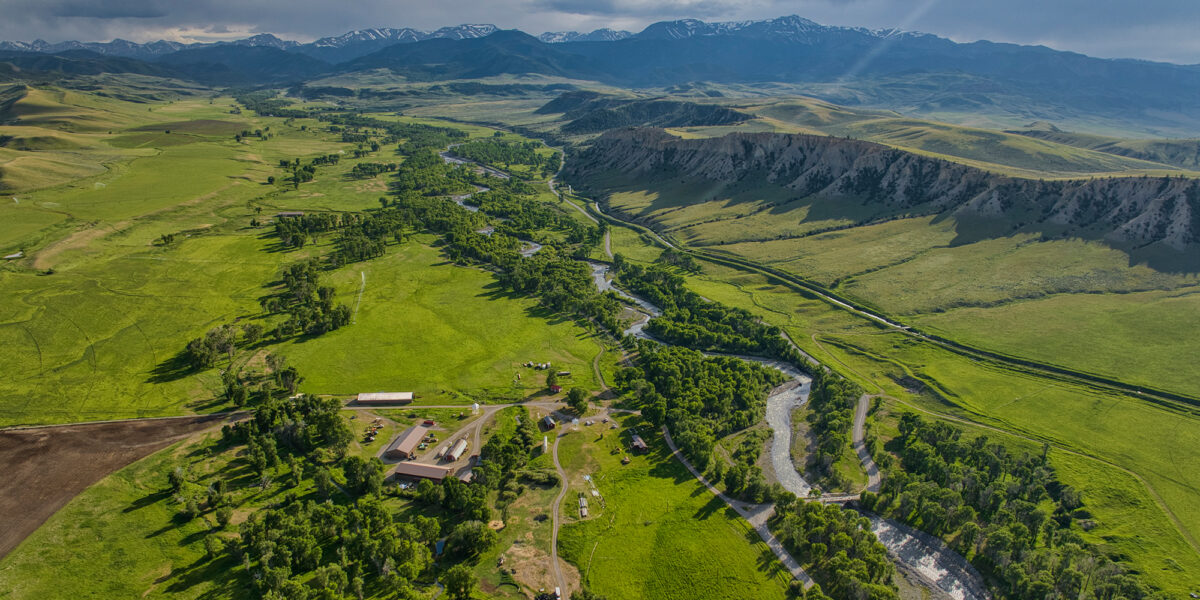 Antlers Ranch in Wyoming Dubbed ‘Little Yellowstone’ by Enthusiasts