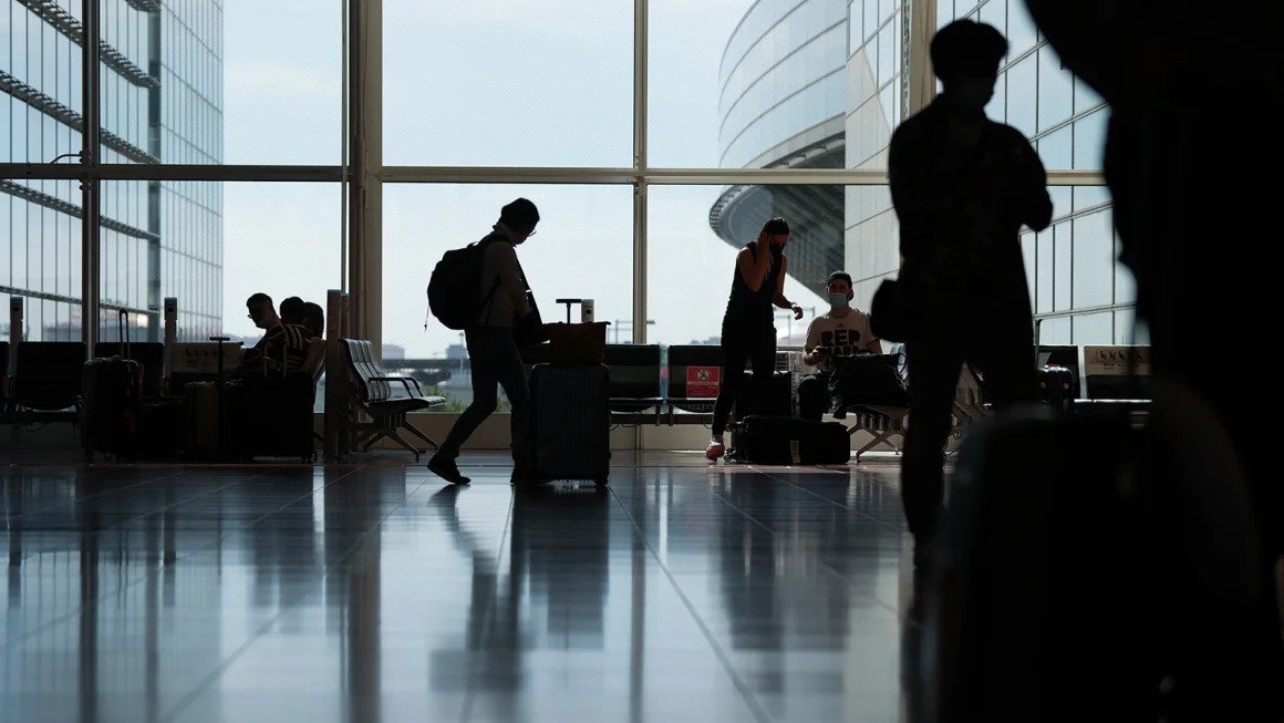 Japan Airlines Launches Luggage Delivery Service to Ease Tokyo Transit Strain