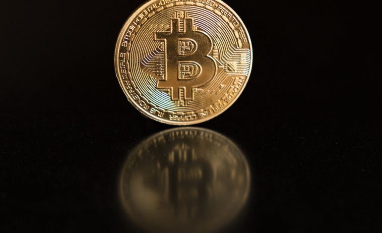 Bitcoin Rises Amid MicroStrategy’s Plan to Expand Share Issuance