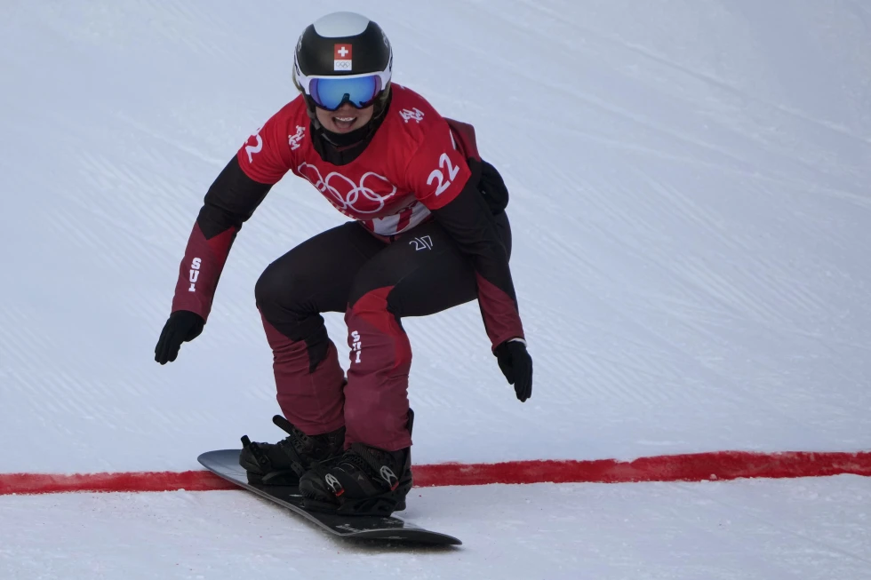 Swiss Snowboard Cross Athlete Sophie Hediger Dies in Avalanche