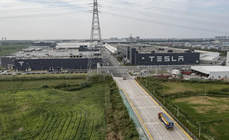 Tesla’s Shanghai Shipments Decline for First Time, Intensifying Competition Concerns