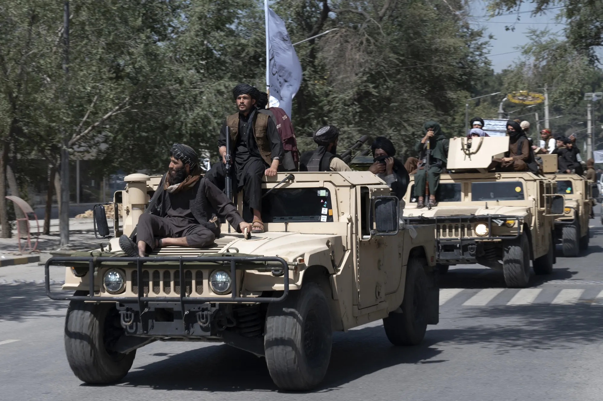 Taliban Refuses to Return US Military Equipment, Seeks Aid and Recognition