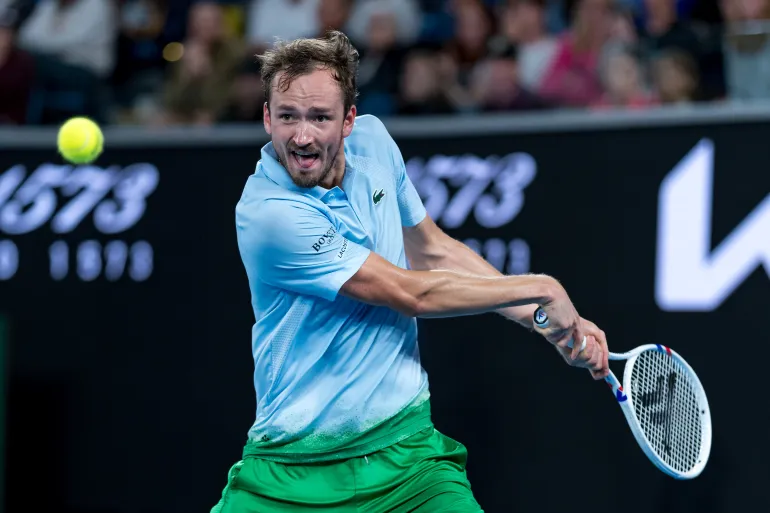 Sinner Battles Back, Medvedev Stunned in Australian Open Upsets