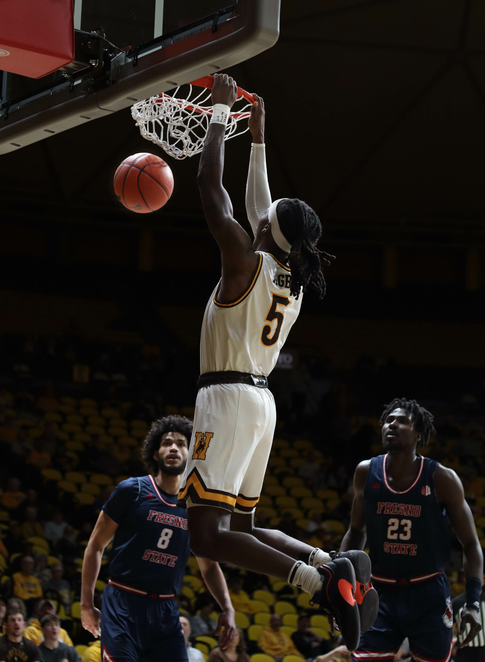 Agbim’s Buzzer-Beater Sends Cowboys to Overtime Victory Against Fresno State