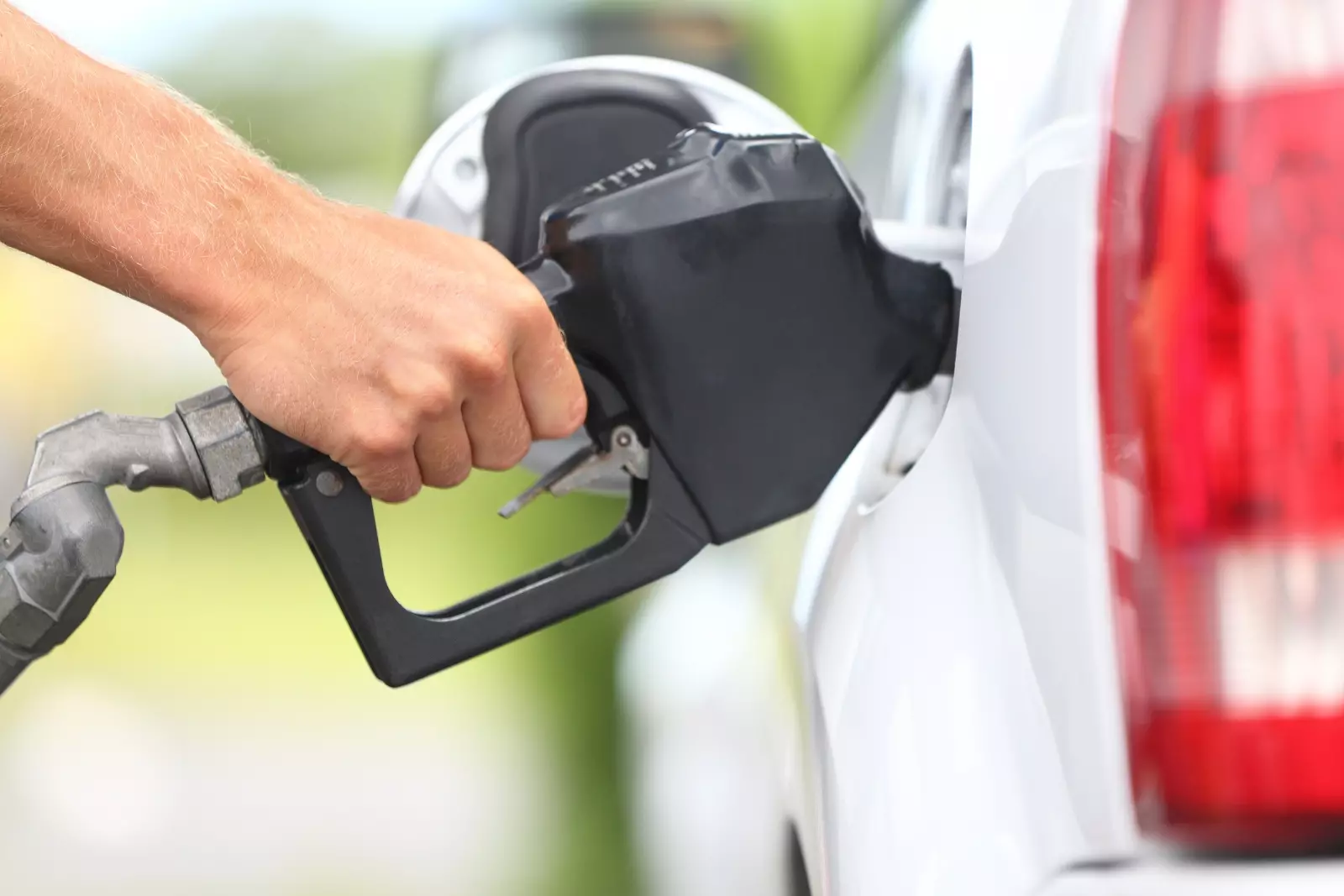 Gasoline and Diesel Price Trends: Wyoming vs. National Averages
