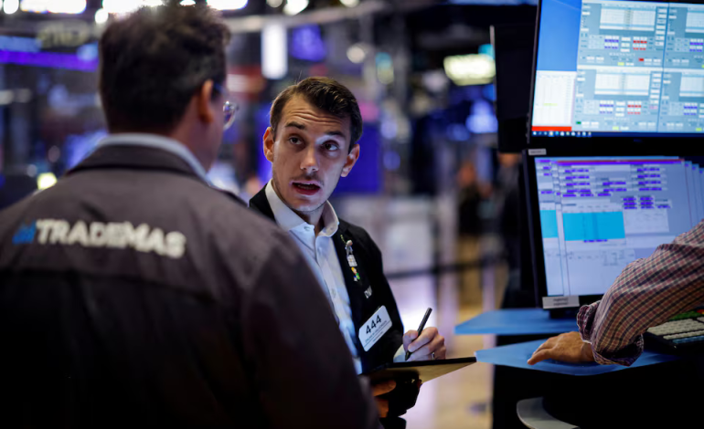 US Stock Market Faces Rising Uncertainty Amid Tech Struggles and Fed Outlook