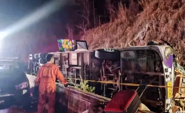 Deadly Bus Crash in Thailand Claims 18 Lives, Injures Dozens