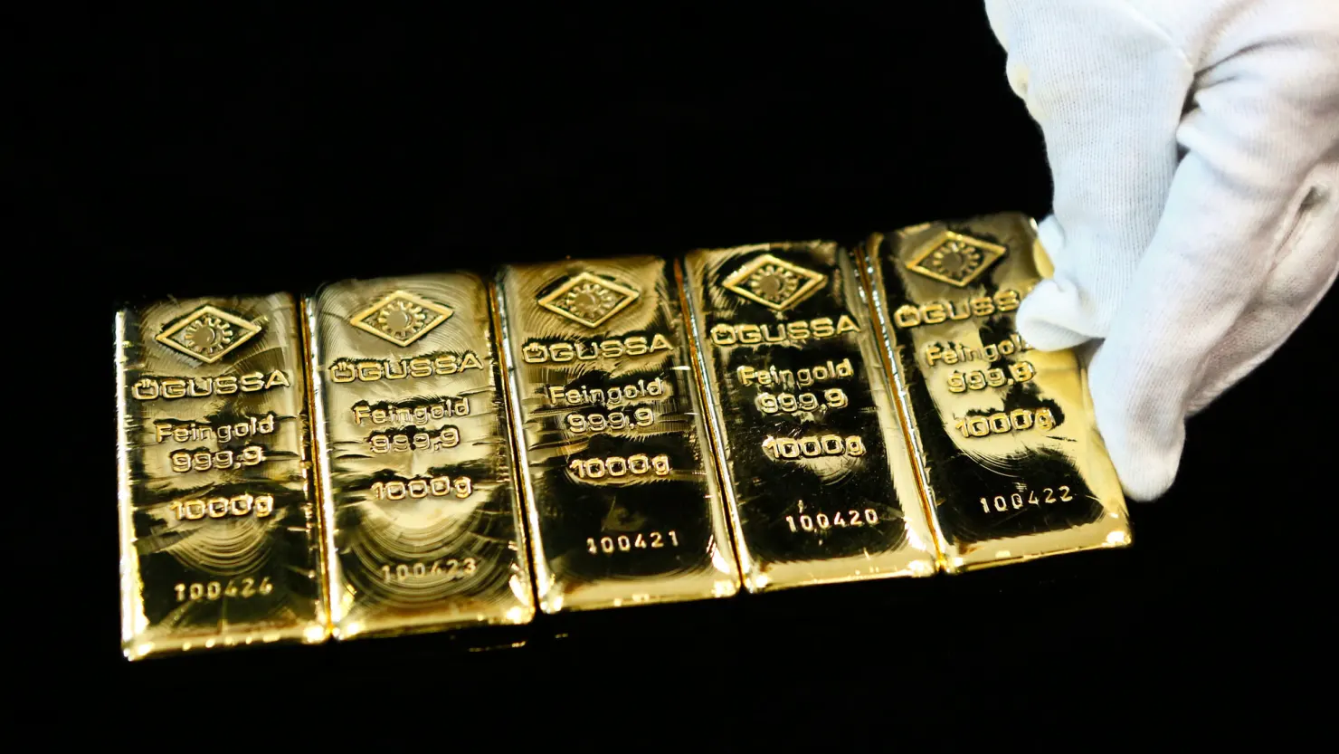 Gold Reaches Record High as Markets Steady Amid Trump’s Tariff Strategy