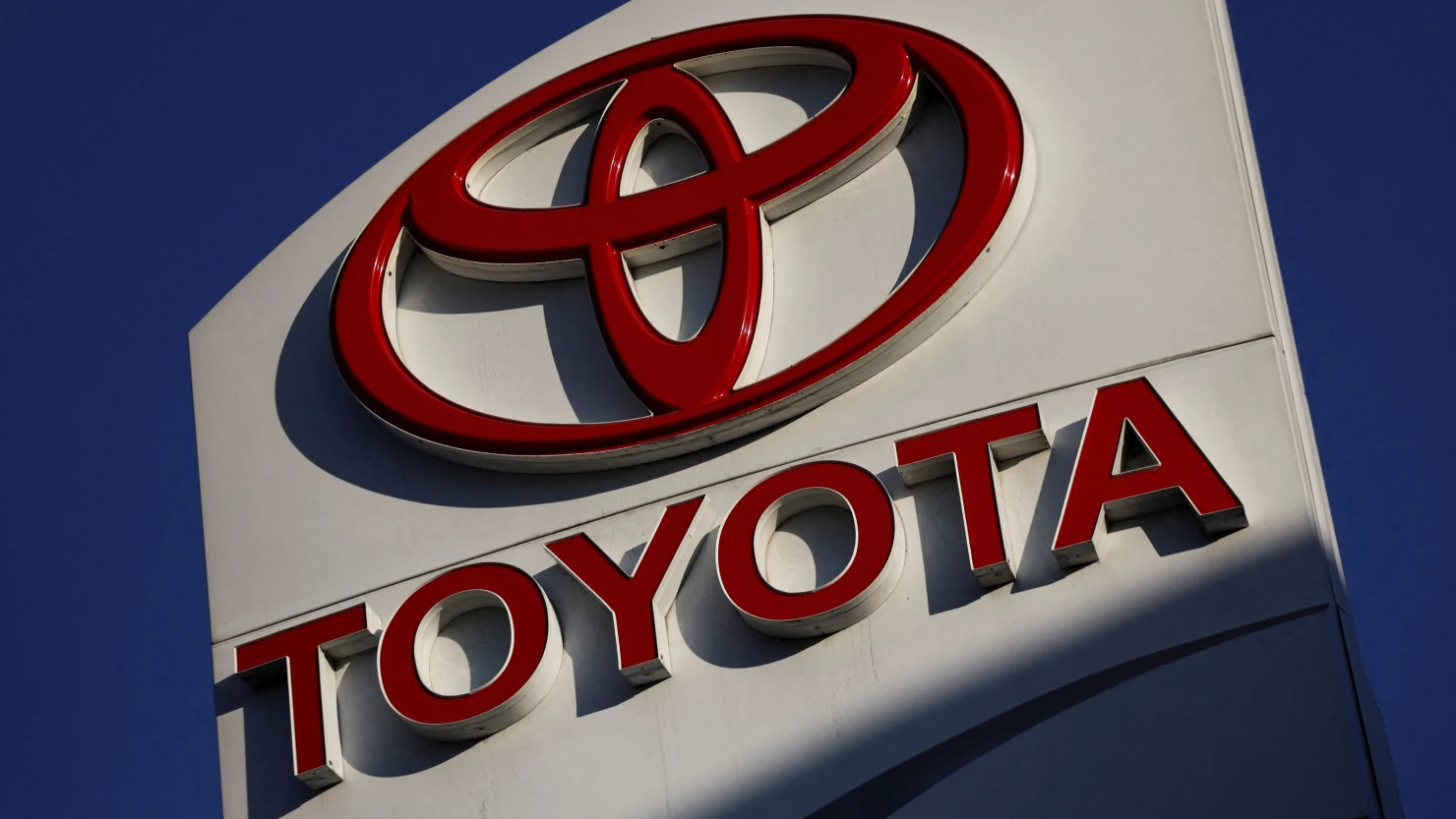 Toyota Reports 28% Drop in Third-Quarter Operating Profit, Raises Annual Forecast Amid Strategic Shifts